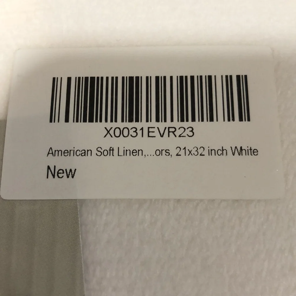 American Soft Linen Fluffy Foamed Bath Rug. 32”x21”. New.